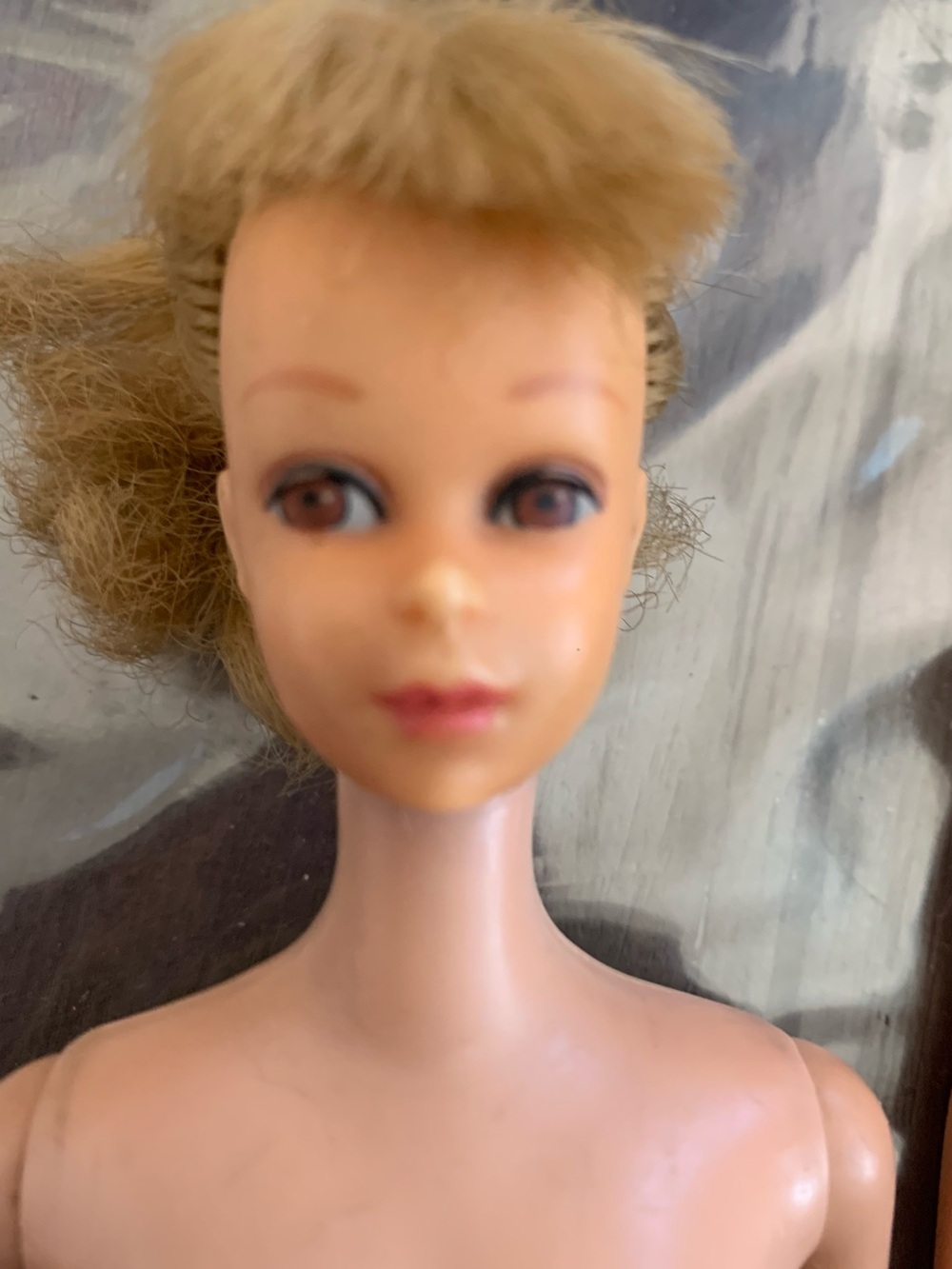 Vintage Barbie Doll Lot with Blonde and Brunette Hair - Picture 4 of 6